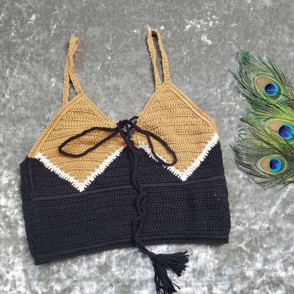 Forever 21 Tops - Forever 21 Cropped Knit Top